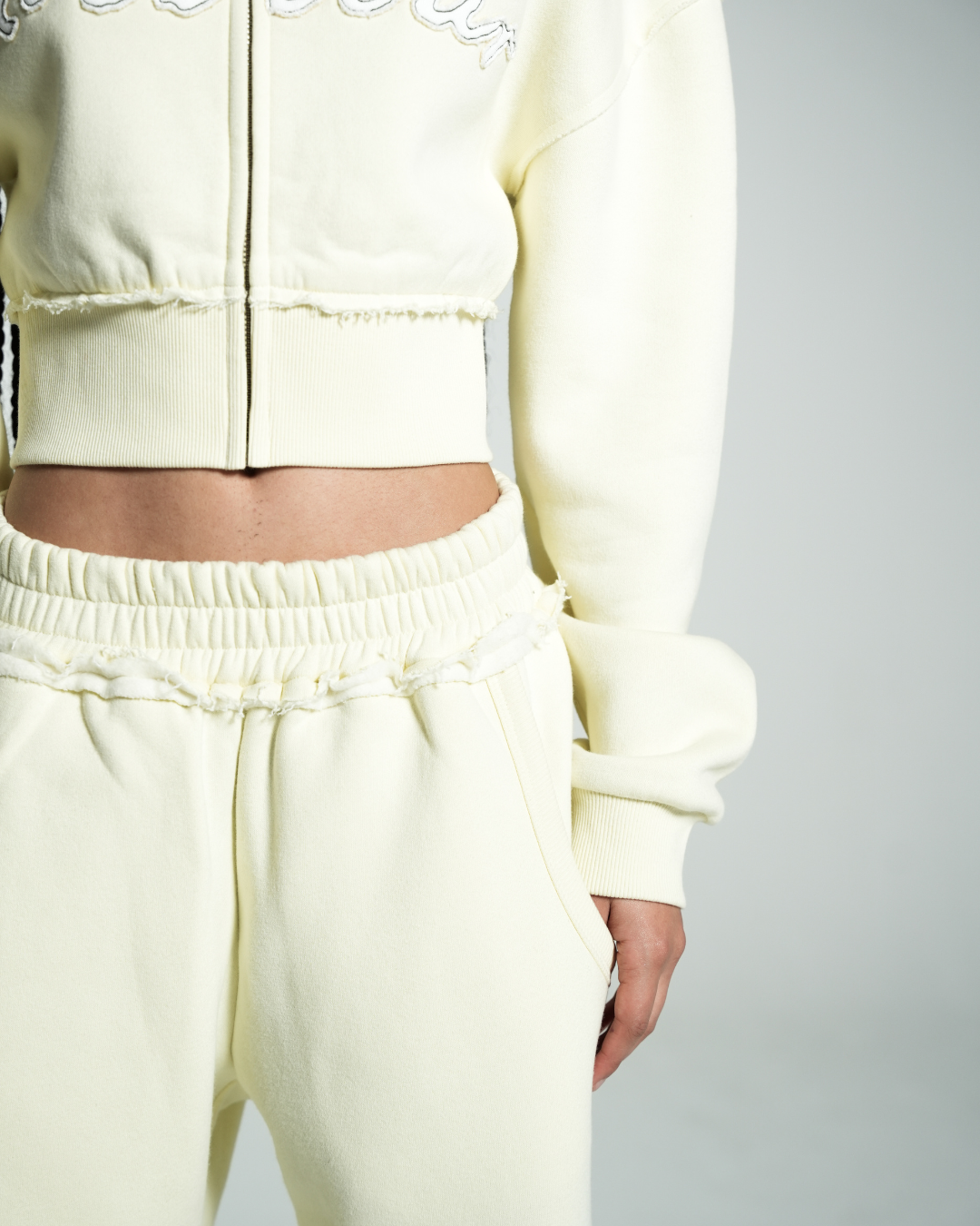 FEMALE PANTS BUTTER YELLOW