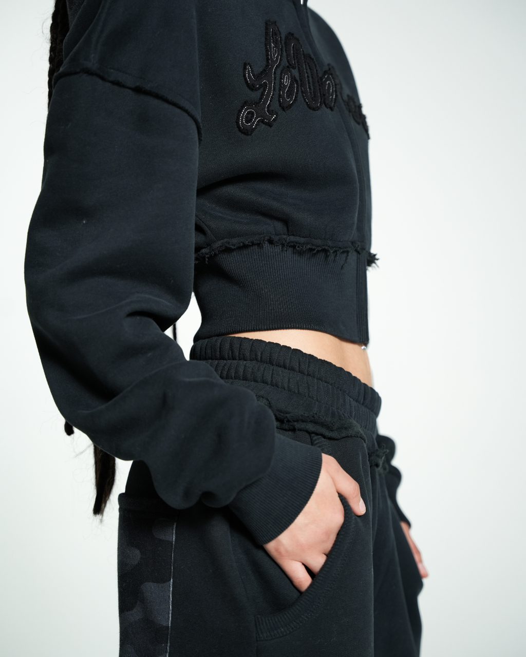 FEMALE ZIPPER BLACK