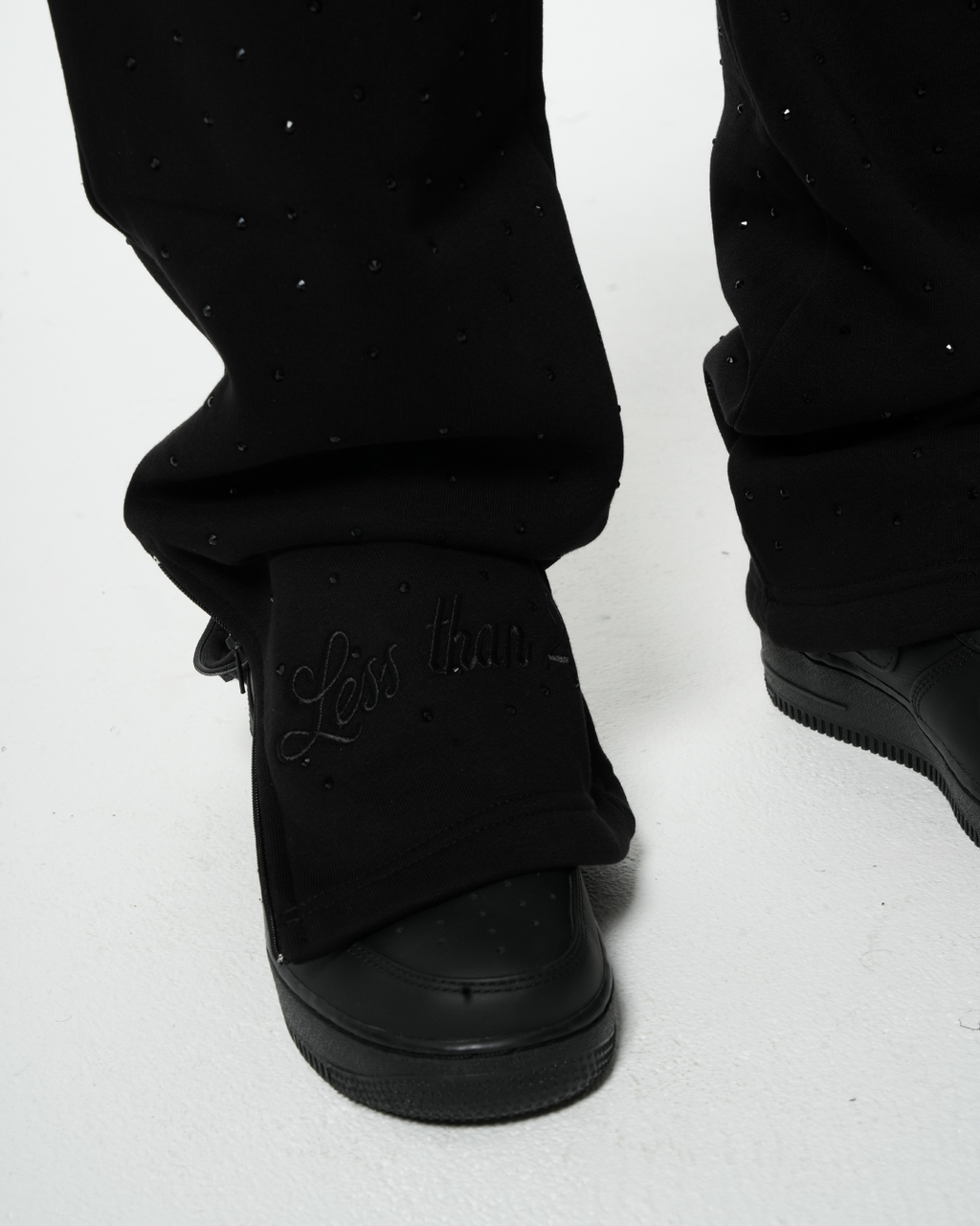 LT2 PANTS BLACK GALAXY