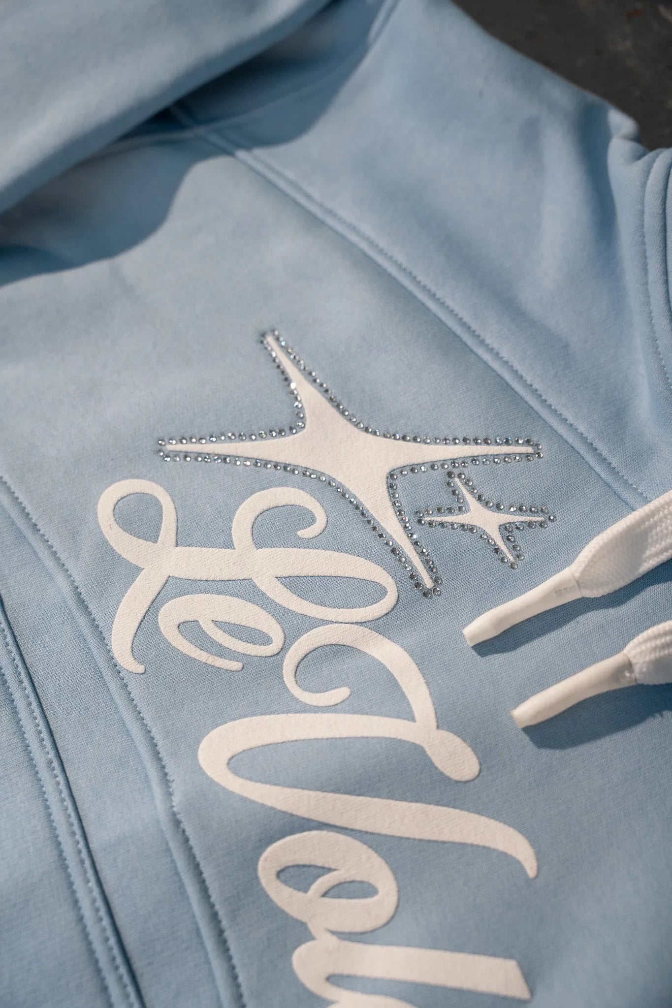 LT2 BABYBLUE HOODIE - LeVoleur