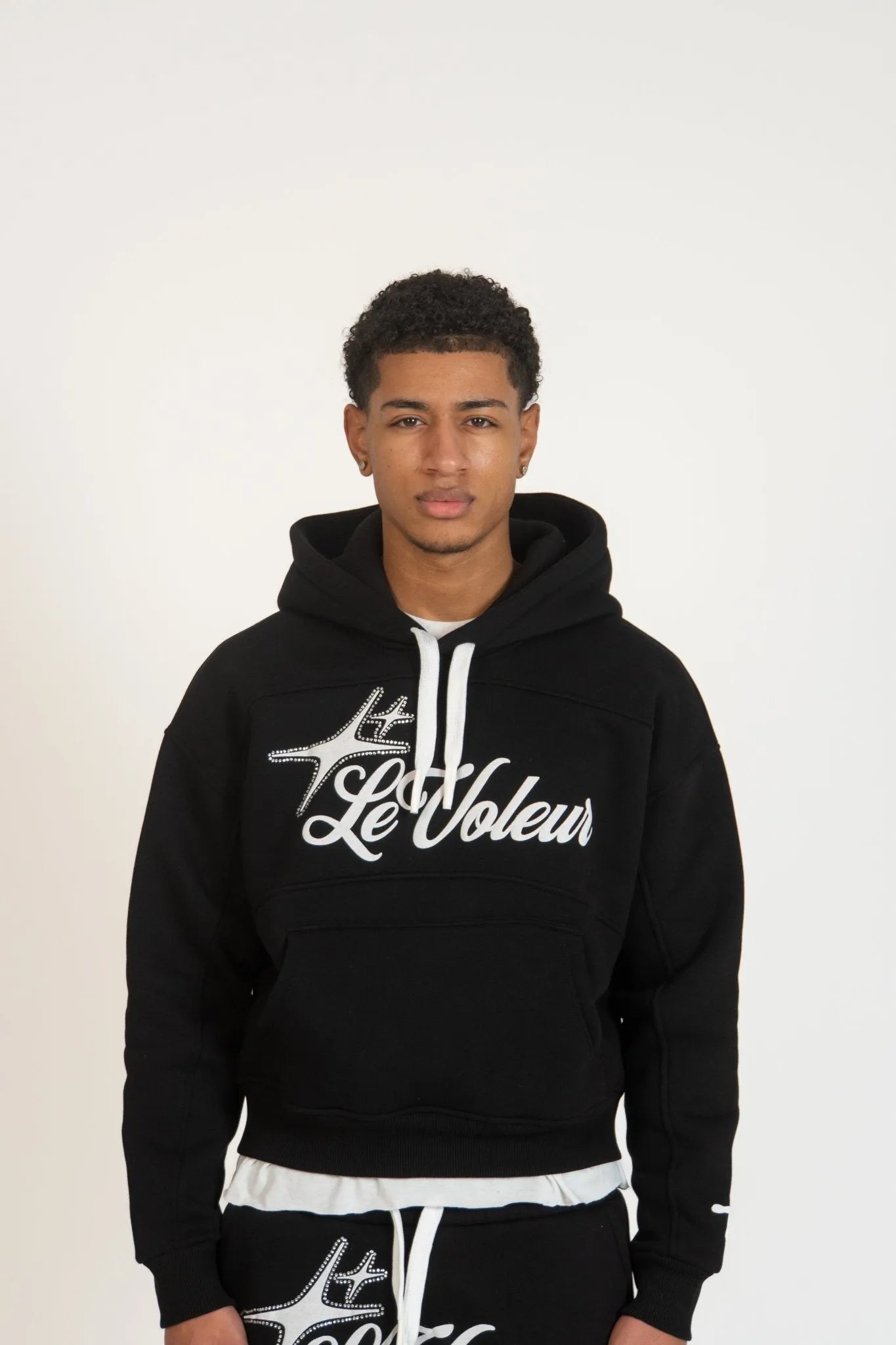 LT2 BLACK HOODIE - LeVoleur
