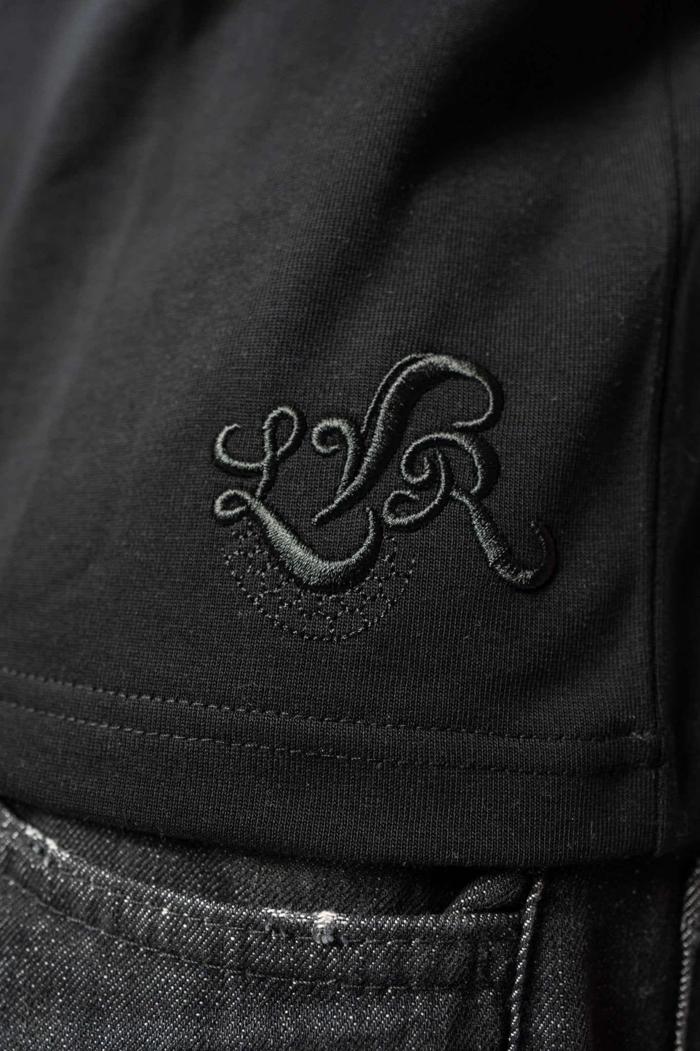 LVR BOXY FIT T - SHIRT BLACK - LeVoleur